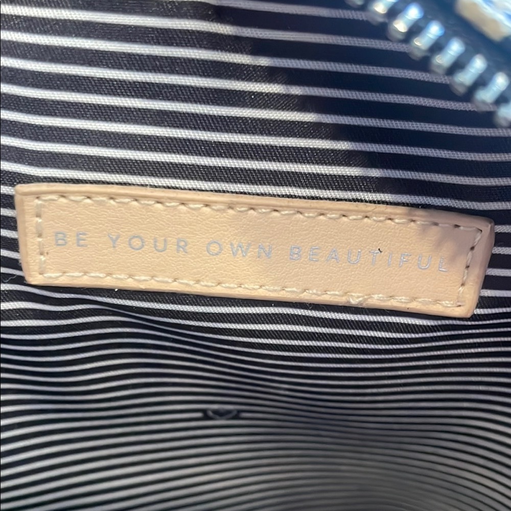 Stella & Dot Geometric Patterned Makeup Bag - image 4